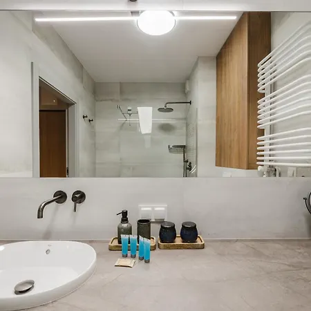 Apartment Rynek Jezycki Lavish Poznan